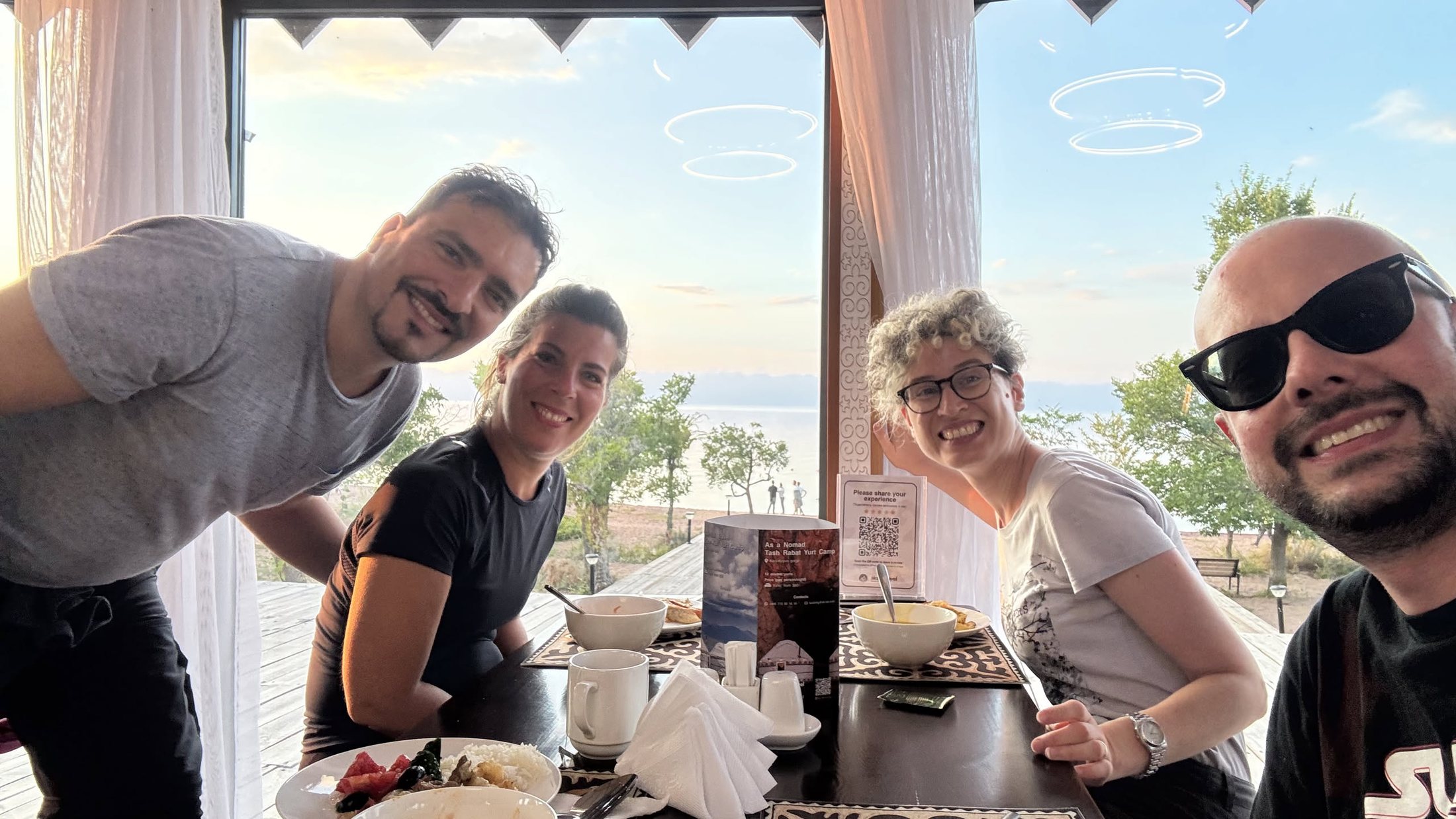 La cena nella yurta grande