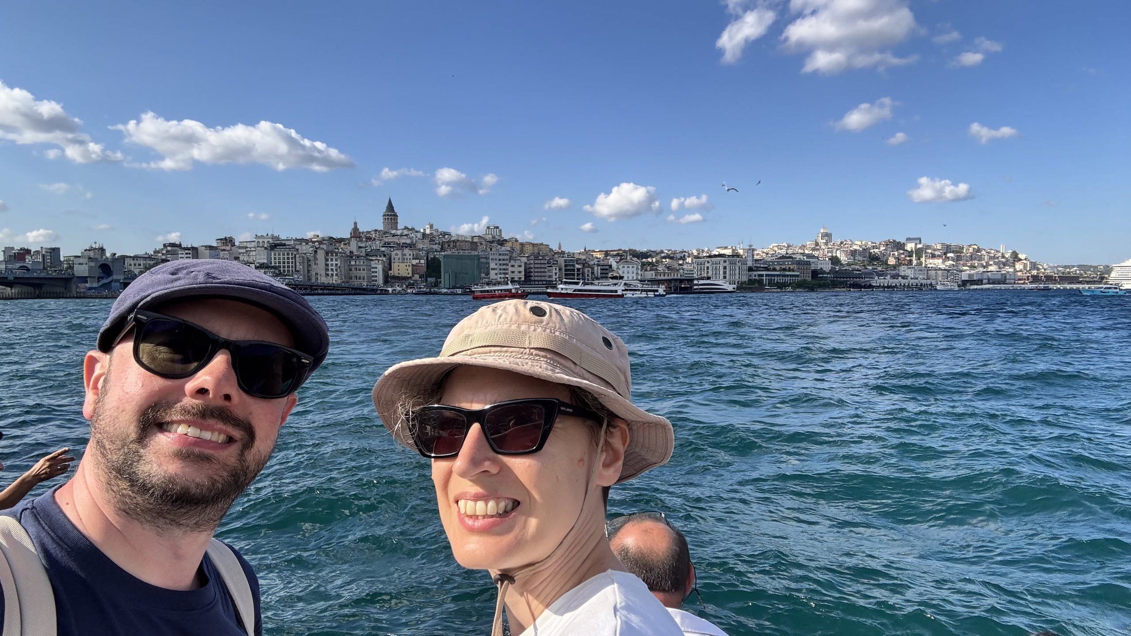 Corno d'Oro, Galata sullo sfondo, undici ore di cammino nelle gambe.
