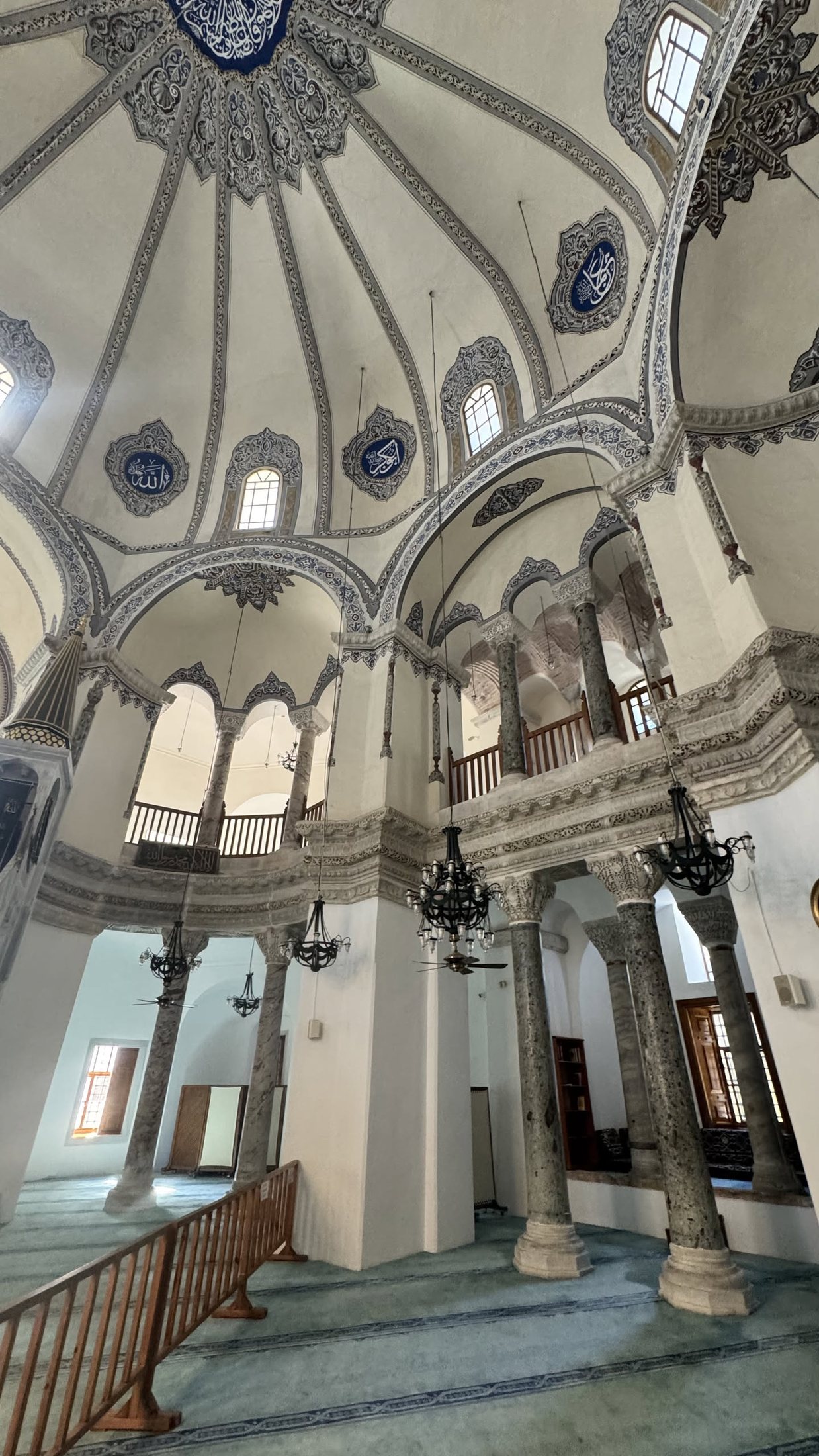 Küçük Ayasofya, la «piccola» Santa Sofia. Ha ottant'anni più della grande.