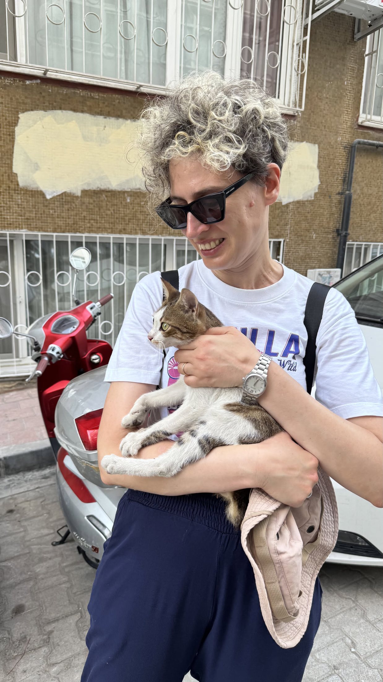 A Fener si è fatto prendere in braccio. Ha acconsentito.