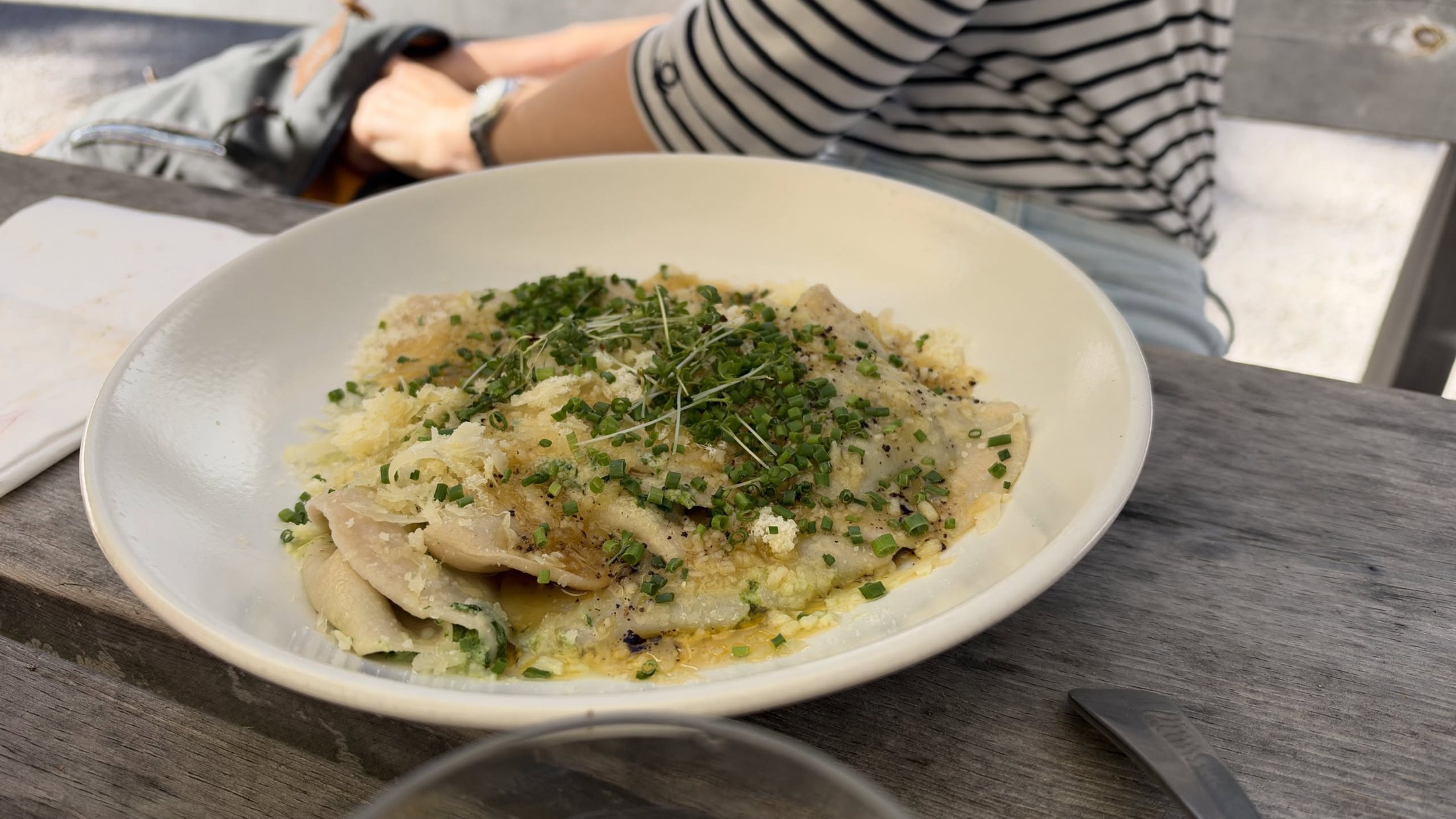 Gli Schlutzkrapfen: ricotta e spinaci, formaggio, erba cipollina e burro nocciola