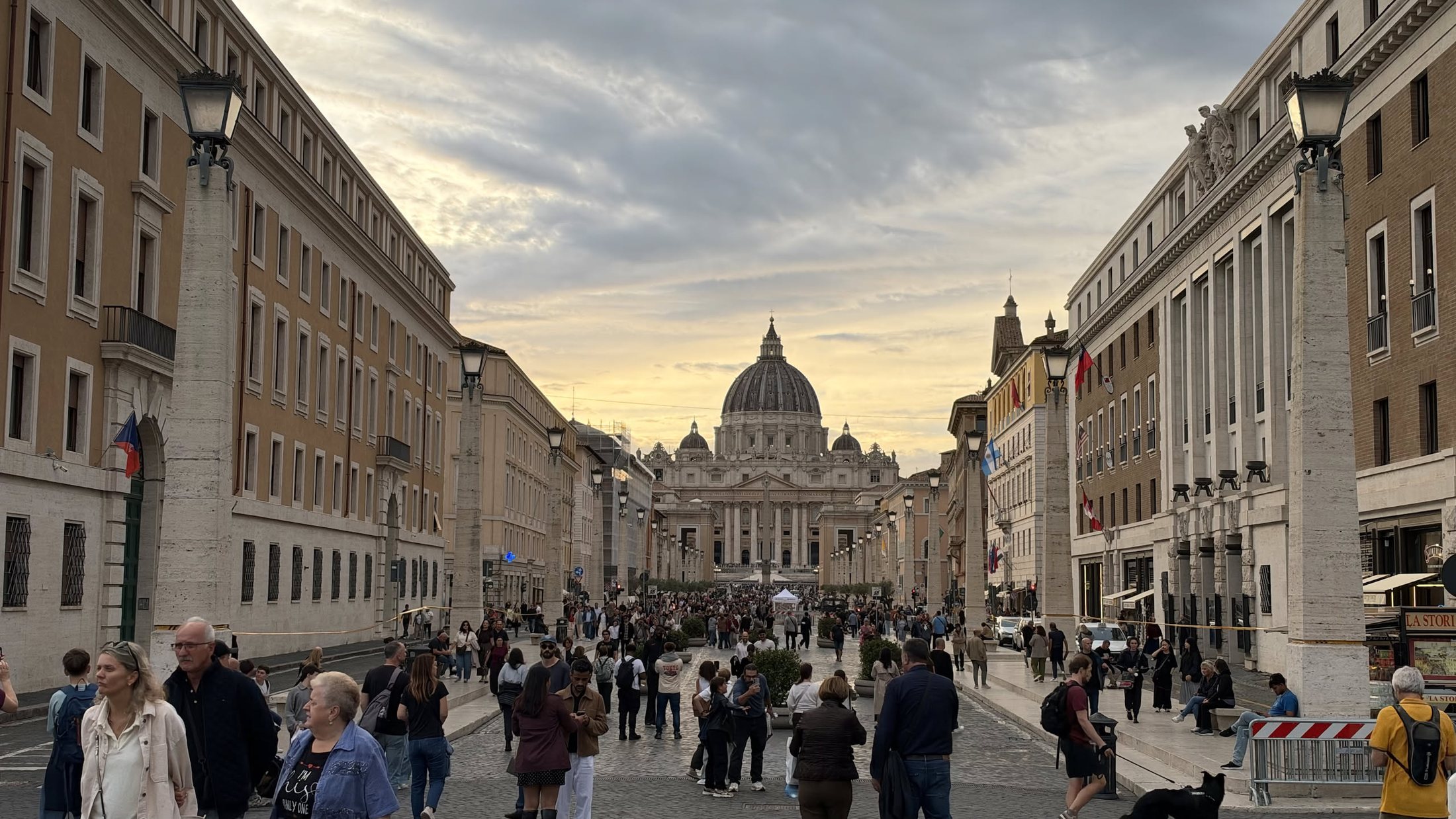 Via della Conciliazione, dritta sulla cupola.