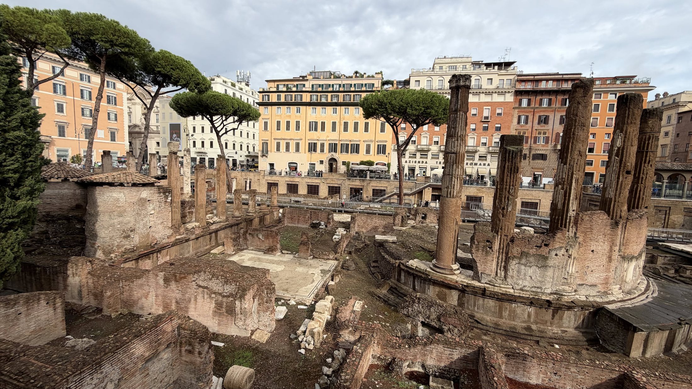 Largo di Torre Argentina: i templi della Repubblica, tre metri sotto la strada.