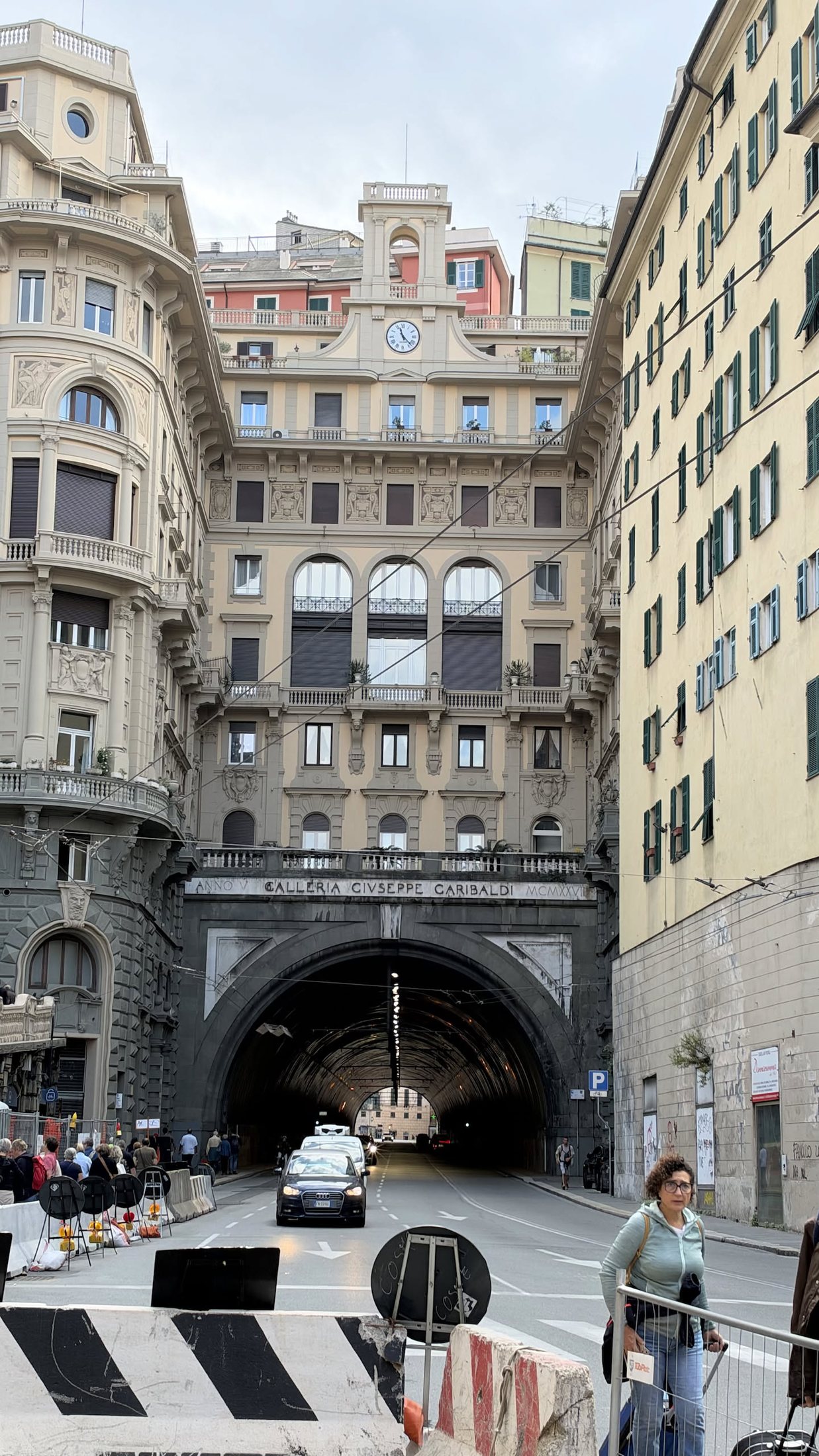 Giù in città: la Galleria Giuseppe Garibaldi, al Portello.